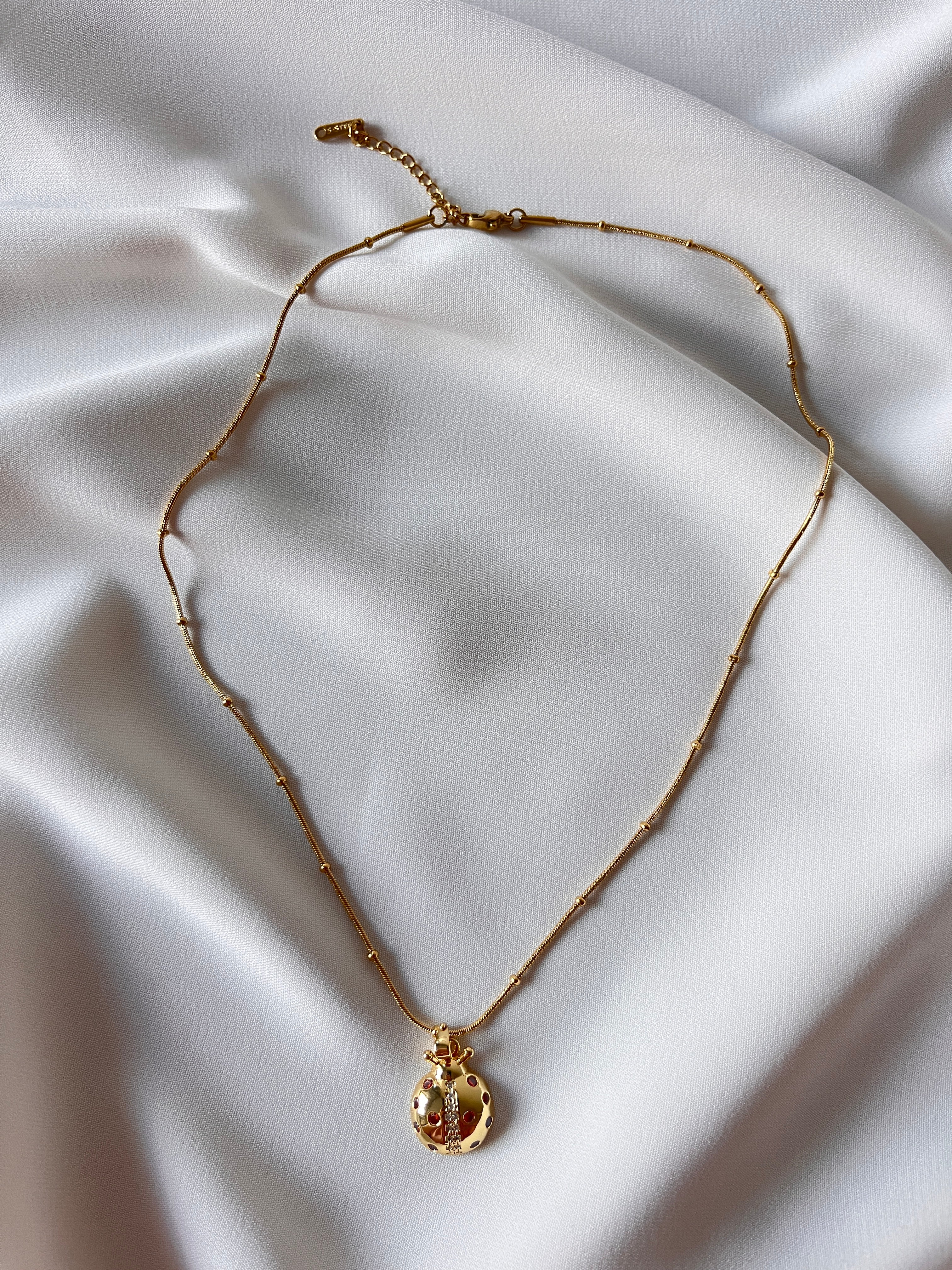 Uğur Böceği Kolye