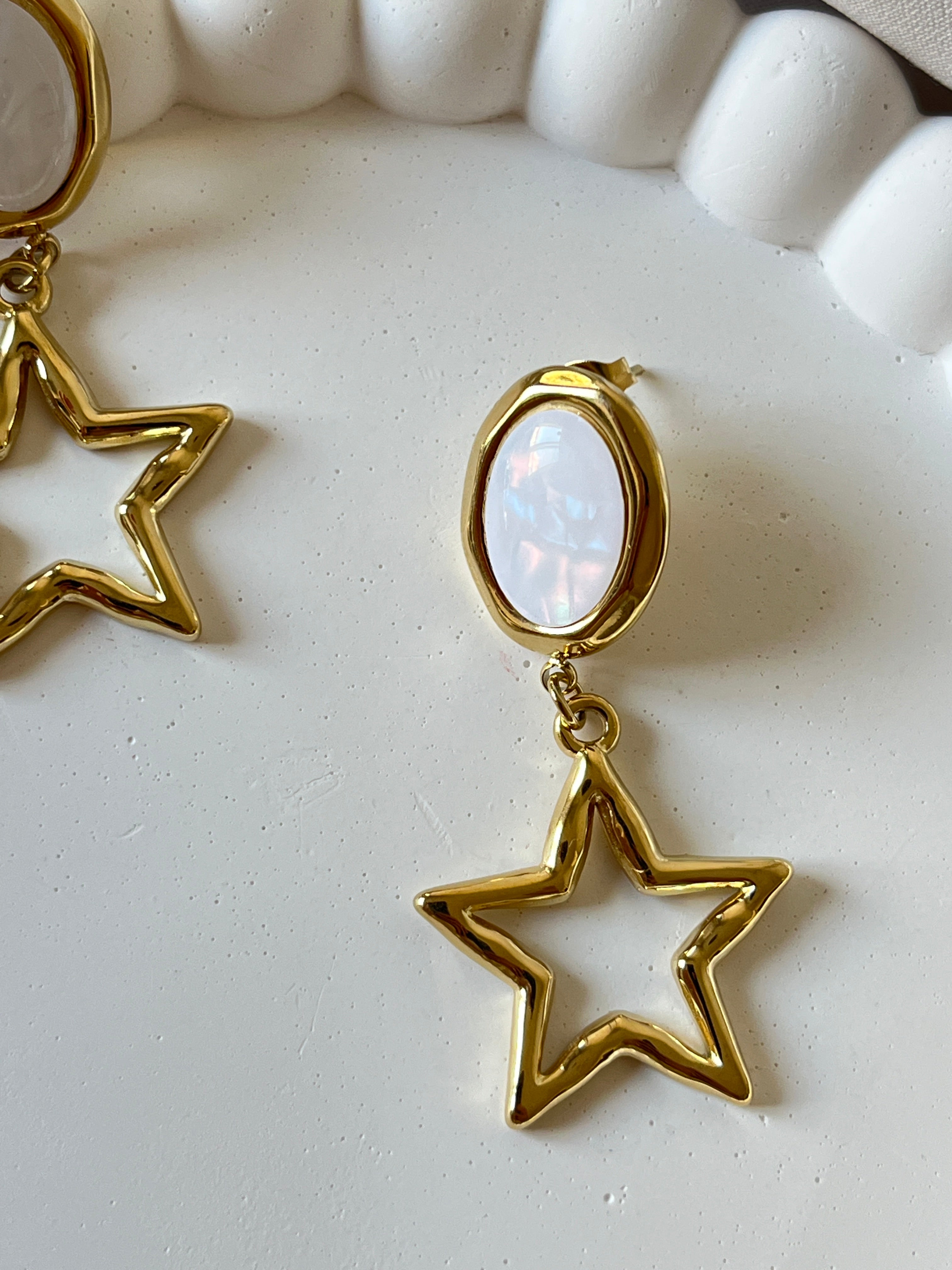 Yıldız Sedef Küpe