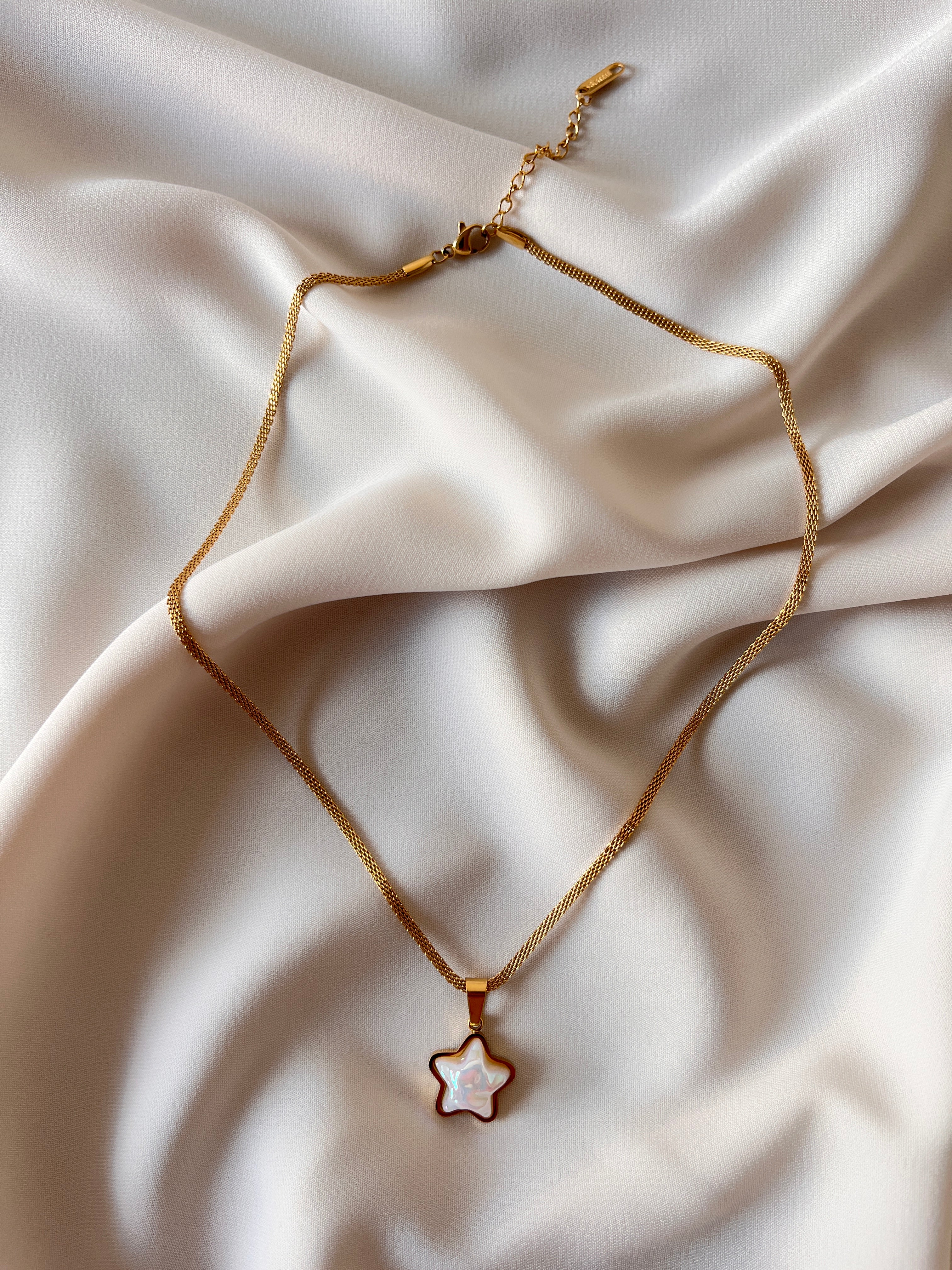 Yıldız Hasır Kolye